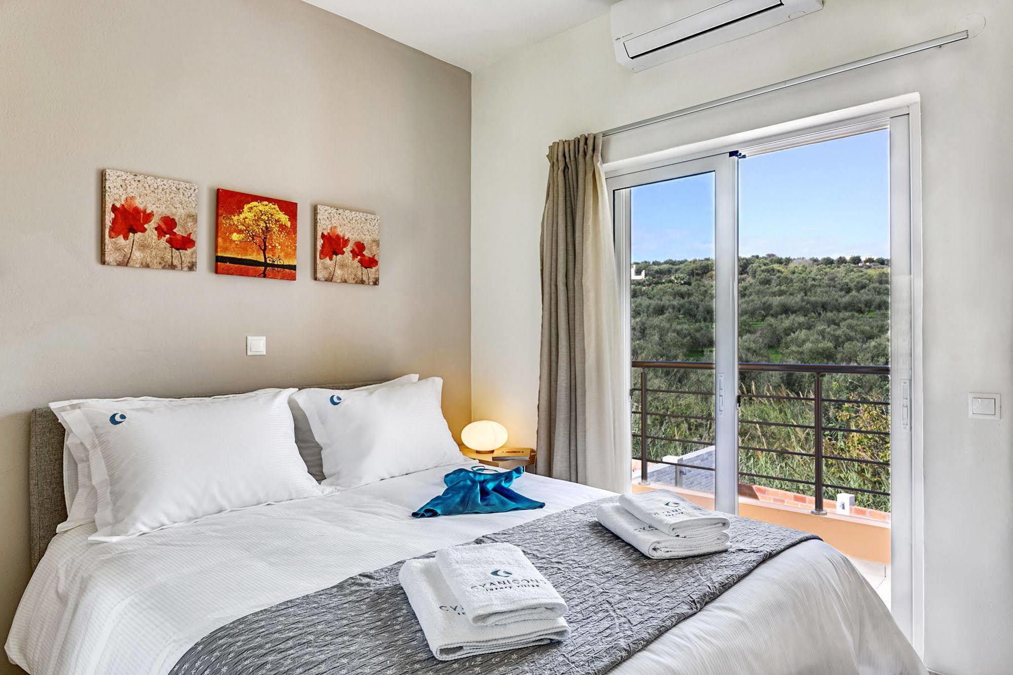 Cyan Icons Villas Tsivaras ภายนอก รูปภาพ